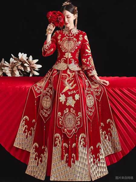 秀禾服、龍鳳褂，明星婚禮追捧的兩種婚服，你喜歡哪個(gè)？