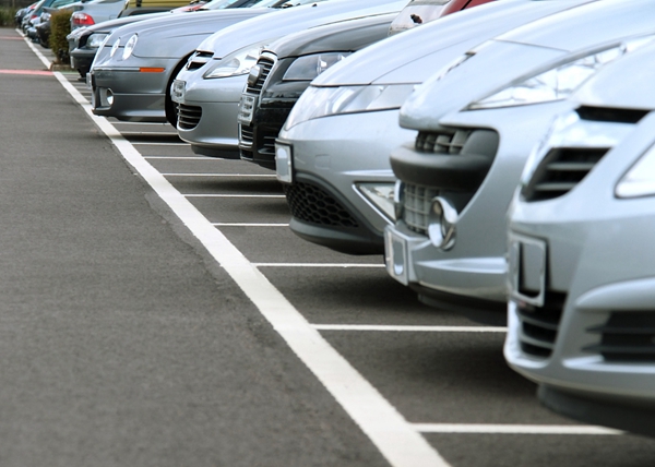 車廠突然破產(chǎn) 幾十萬(wàn)車主有點(diǎn)慌：維修難找配件