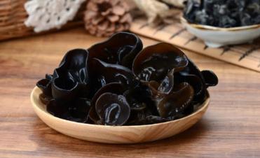 米酵菌酸毒素多少天排出體外？木耳不熟吃了會中毒嗎？