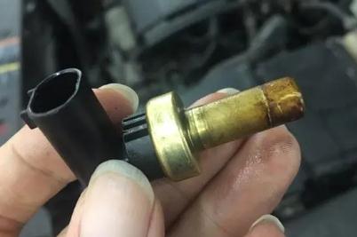 更換冷卻液傳感器一般多少錢？